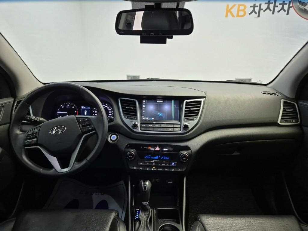 HYUNDAI Tucson - Vista 7