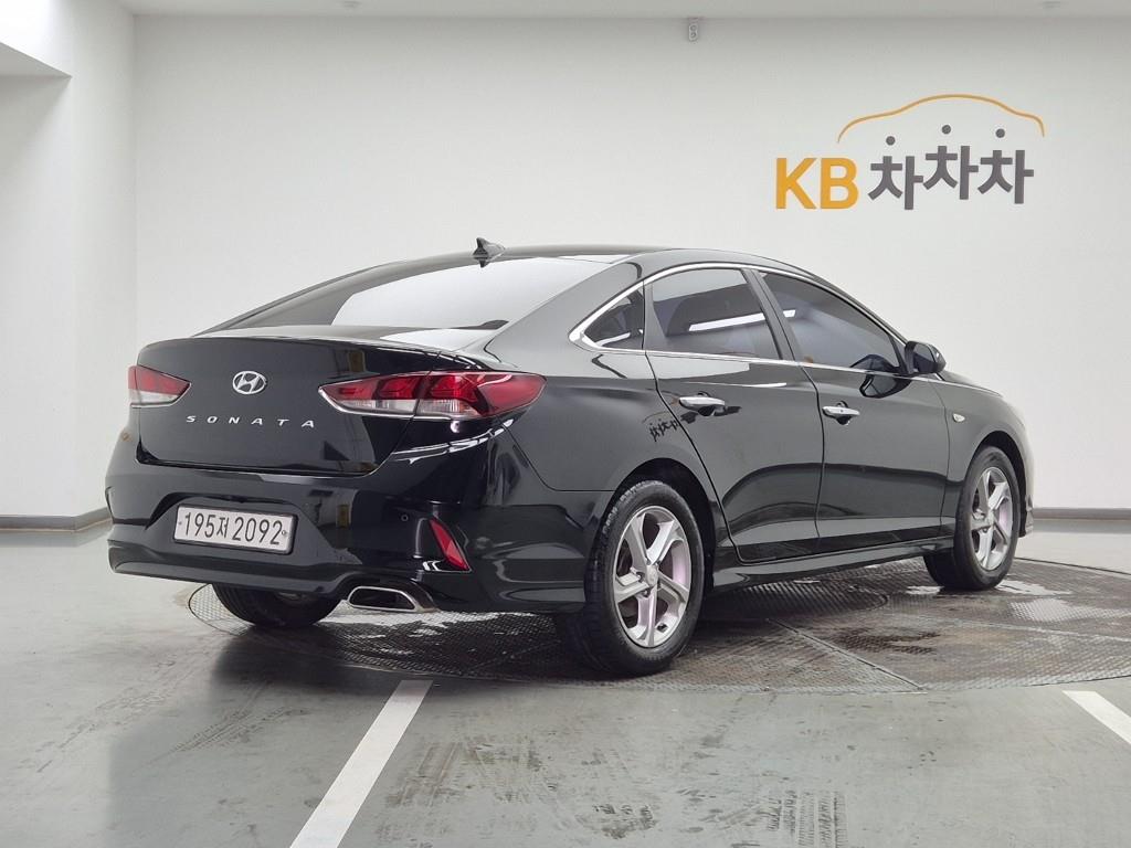 HYUNDAI Sonata - Vista 6