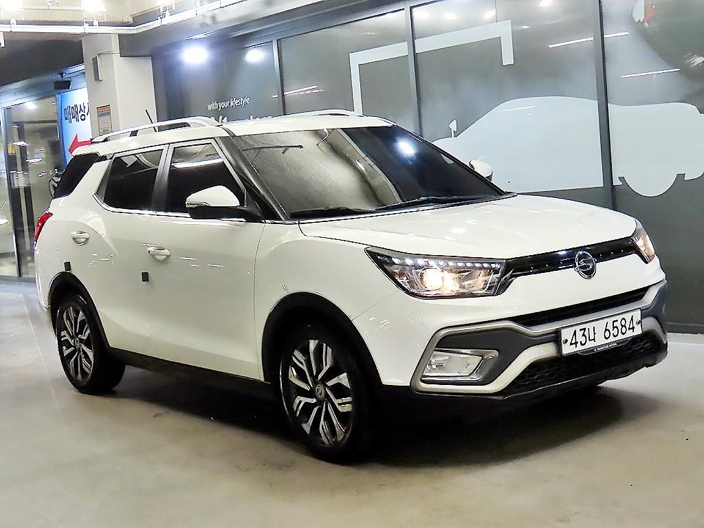 Ssangyong Tivoli 2018 Blanco - Importación desde Corea - HF Imports Iquique - Foto 1