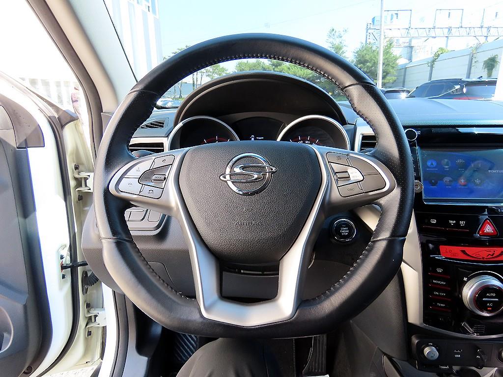 Ssangyong Tivoli - Vista 10