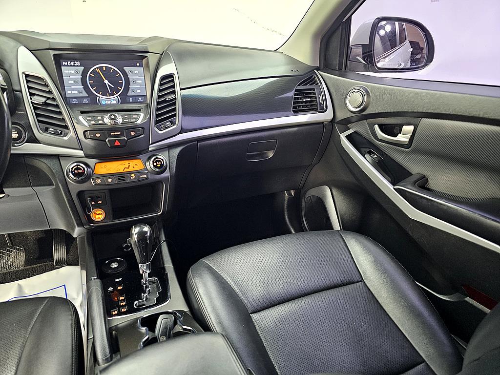 Ssangyong Korando - Vista 12