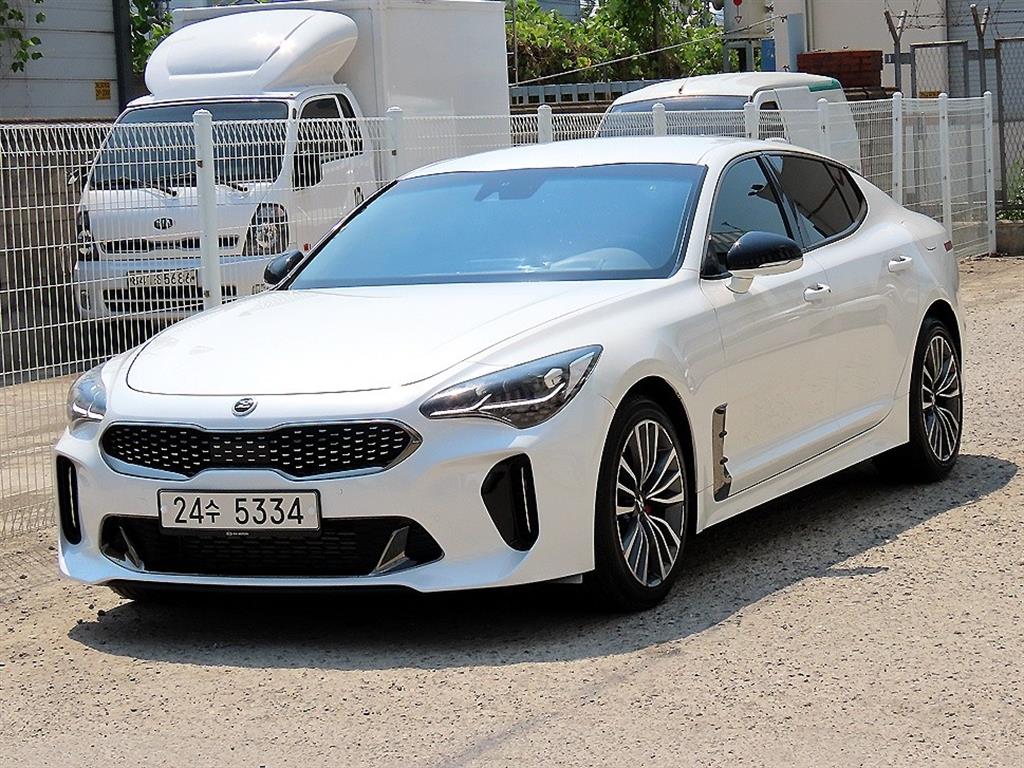 KIA Stinger - Vista 2