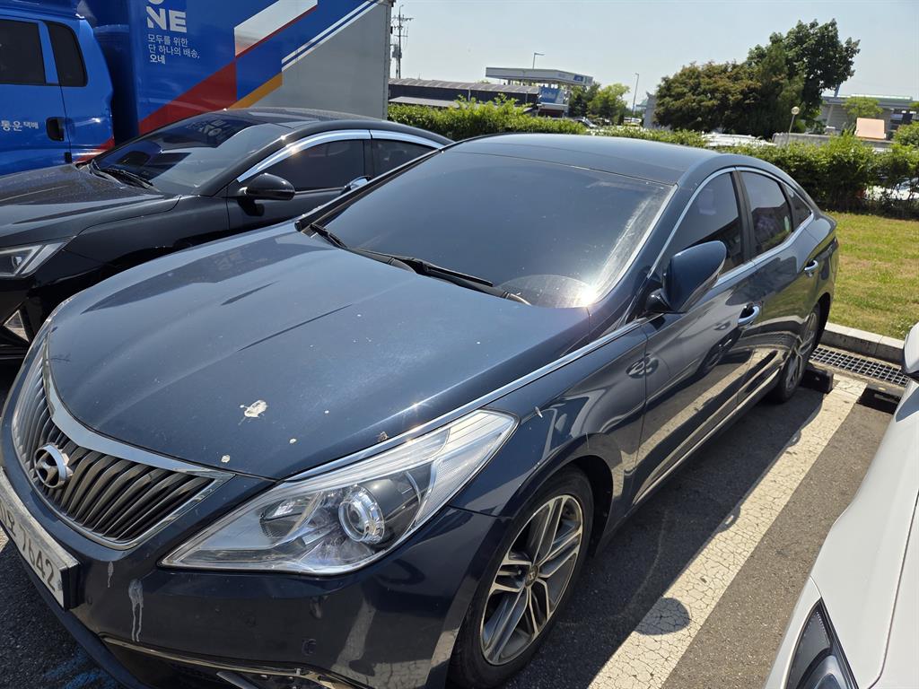 HYUNDAI Grandeur - Vista 3
