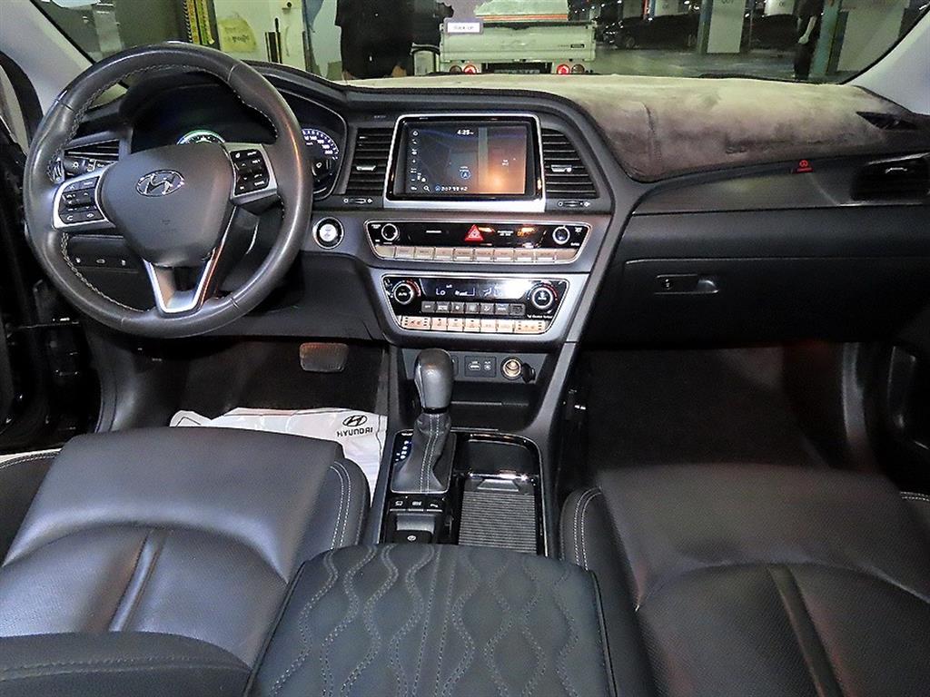 HYUNDAI Sonata - Vista 12