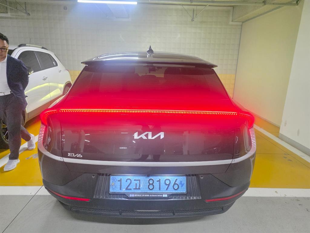 KIA EV6 - Vista 6