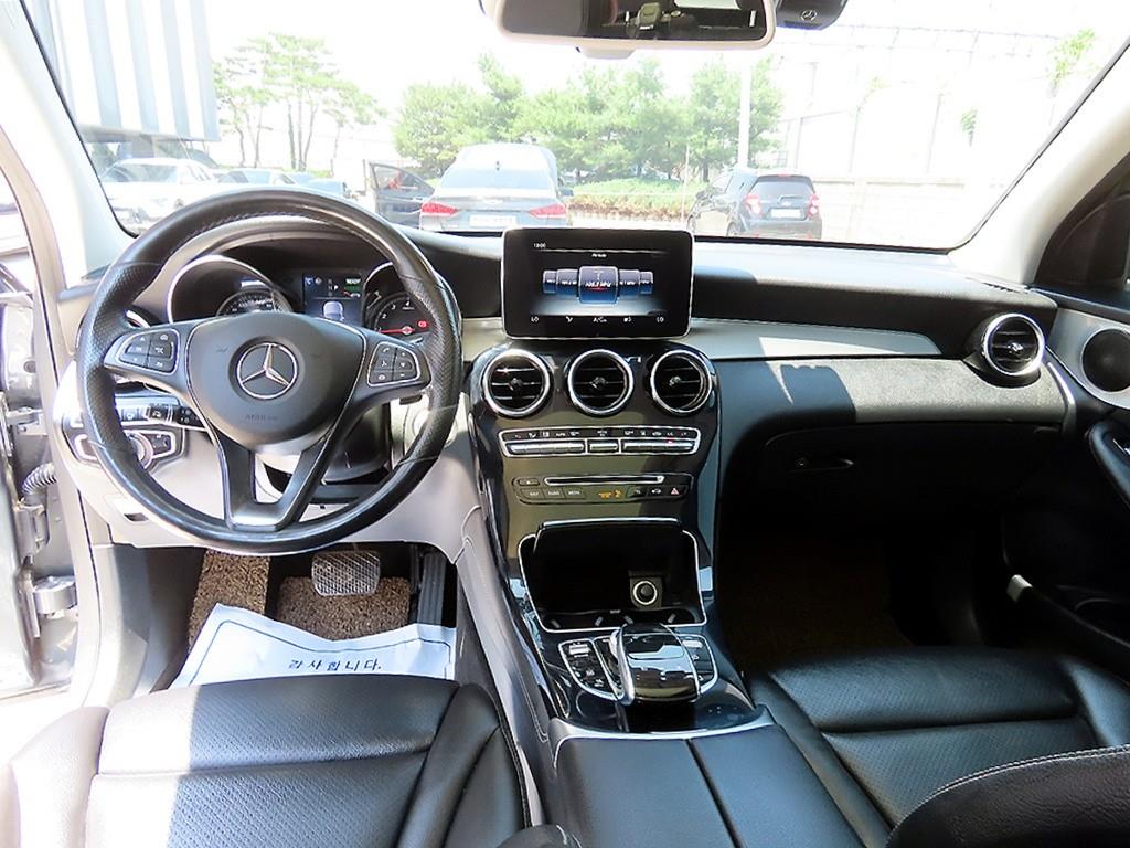 Mercedes Benz GLC Class - Vista 9