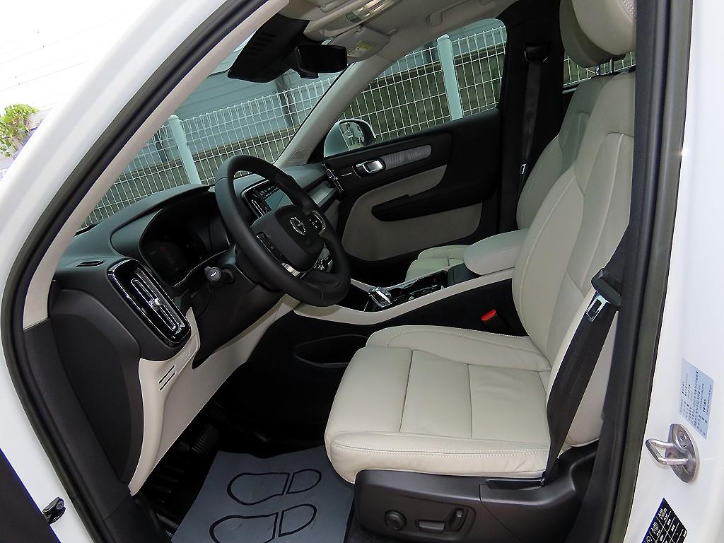 Volvo XC40 - Vista 7