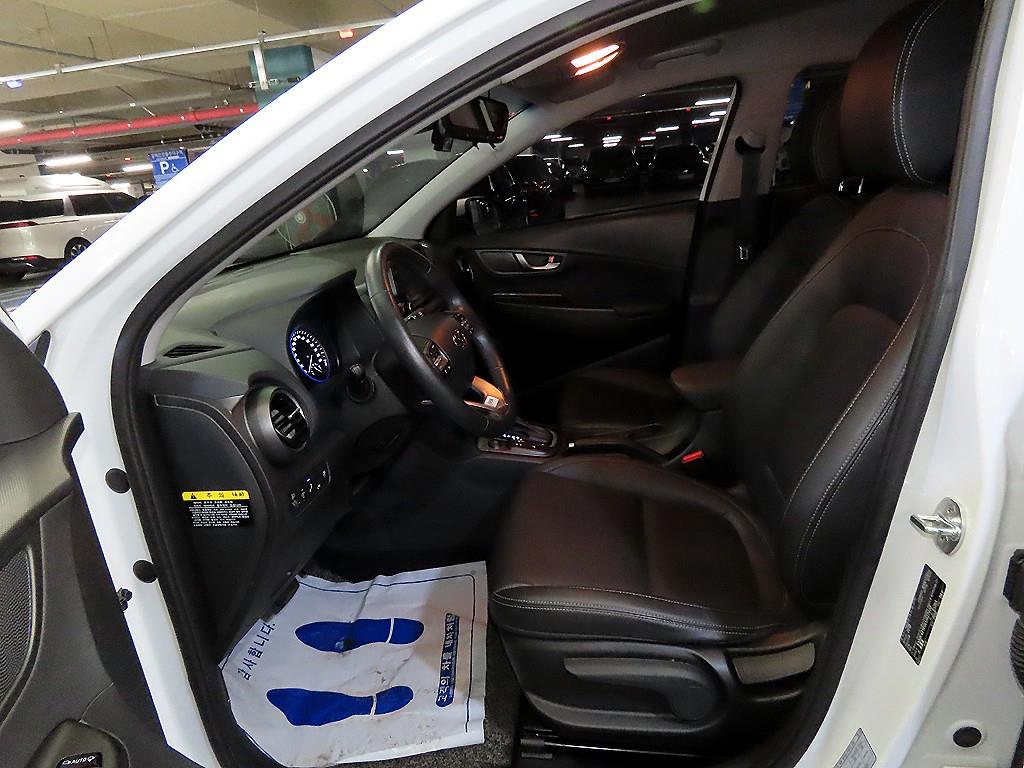 HYUNDAI Kona - Vista 8