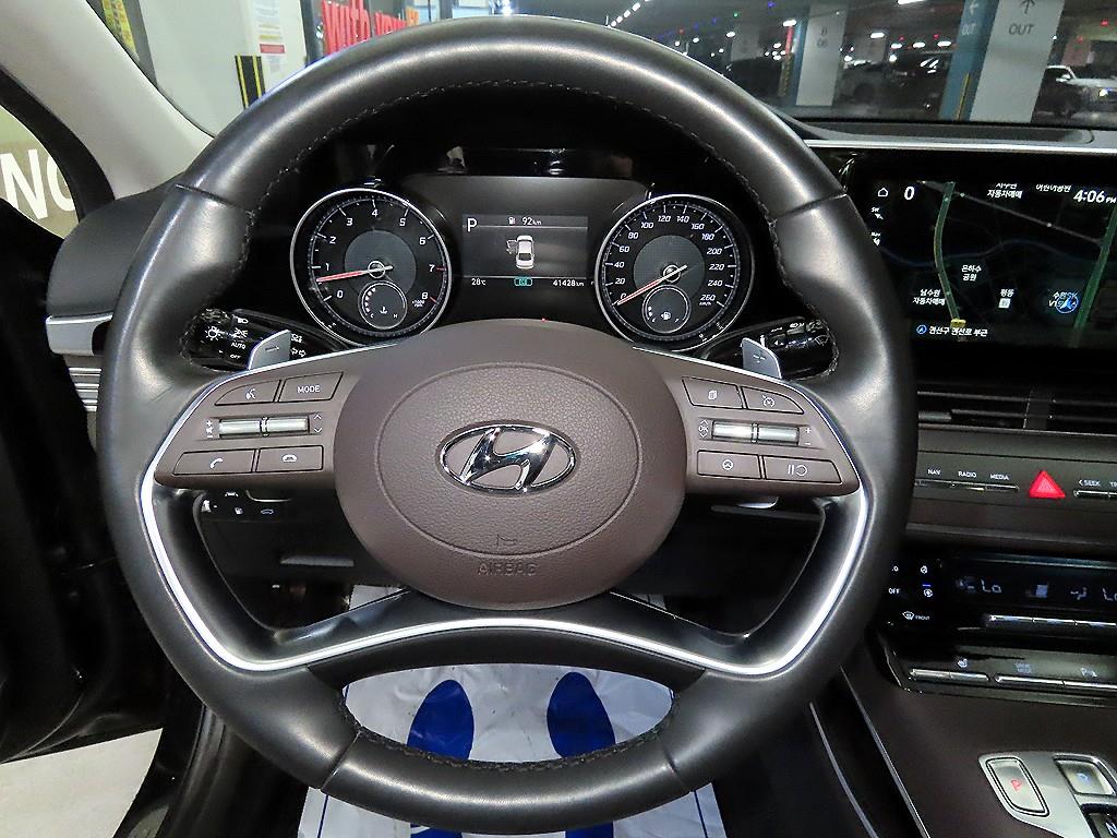 HYUNDAI Grandeur - Vista 10
