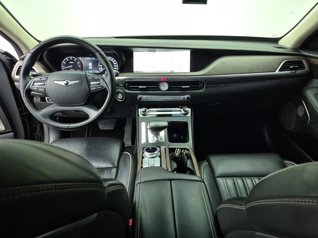 Genesis G90 - Vista 7