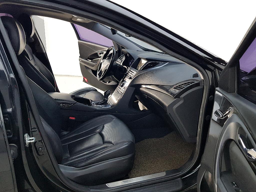 HYUNDAI Grandeur 2015 Negro - Importación desde Corea - HF Imports Iquique - Foto 16