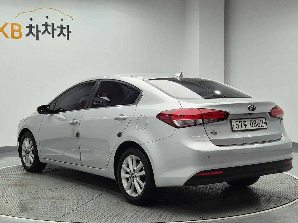 KIA K3 - Vista 2