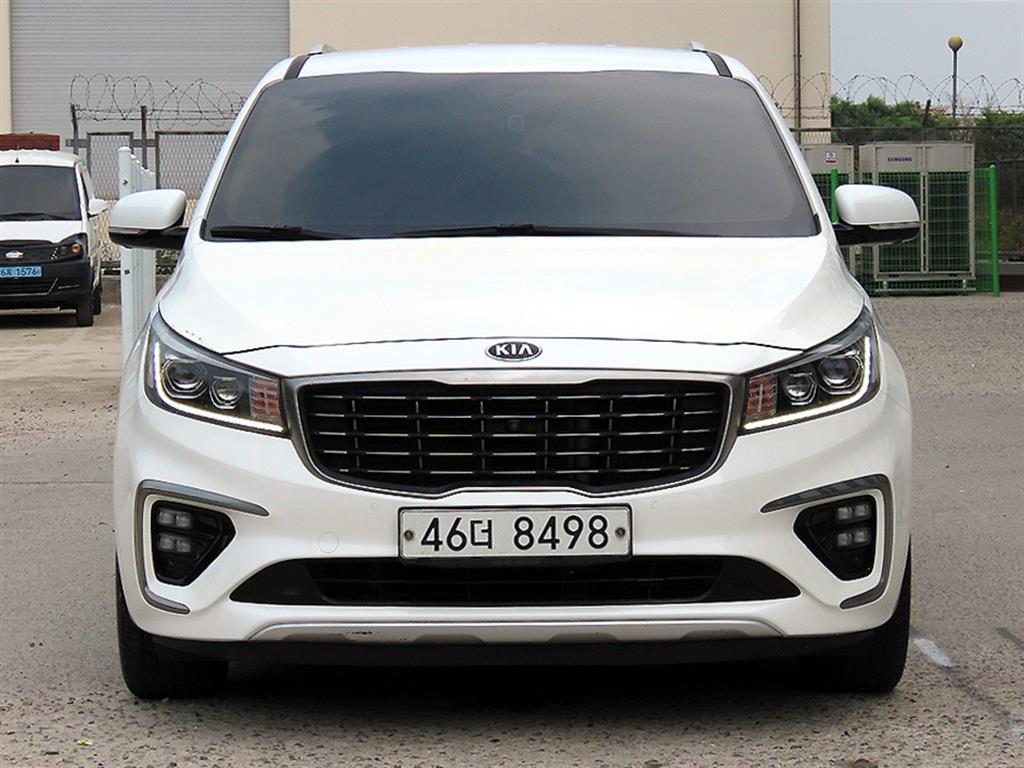 KIA Carnival 2018 Blanco - Importación desde Corea - HF Imports Iquique - Foto 1