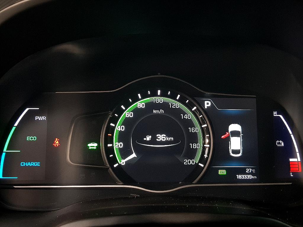 HYUNDAI Ioniq - Vista 9