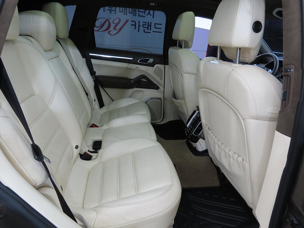 Porsche Cayenne - Vista 10