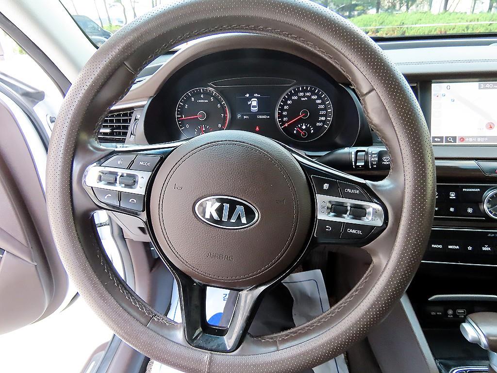 KIA K7 - Vista 10