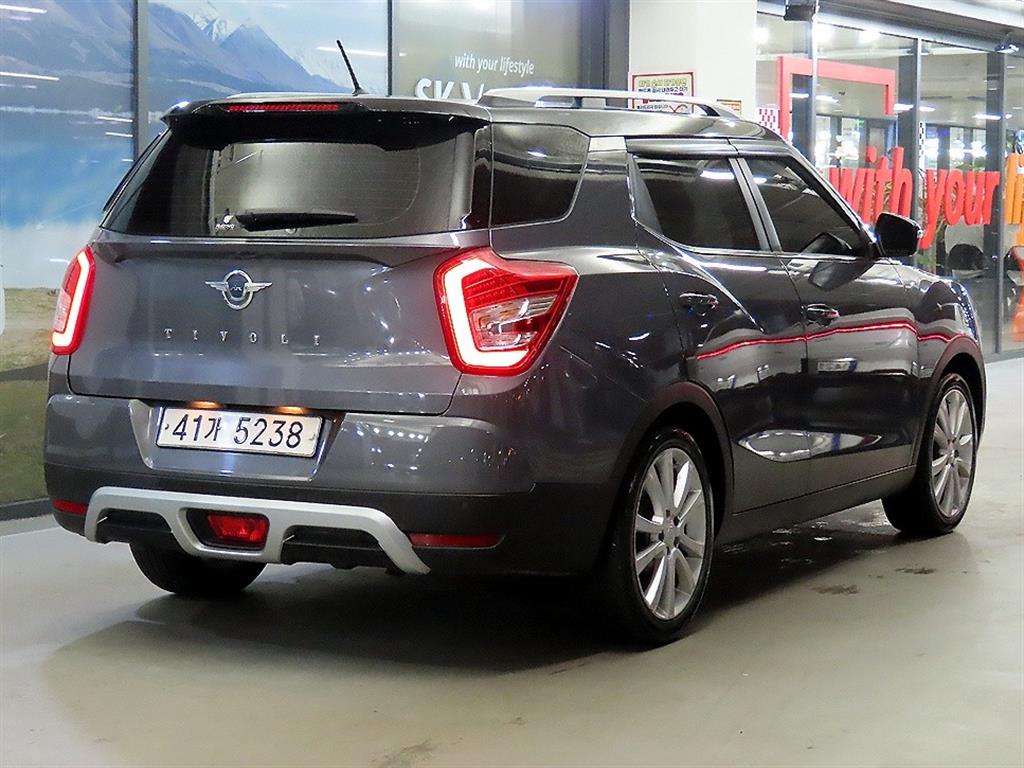 Ssangyong Tivoli - Vista 6