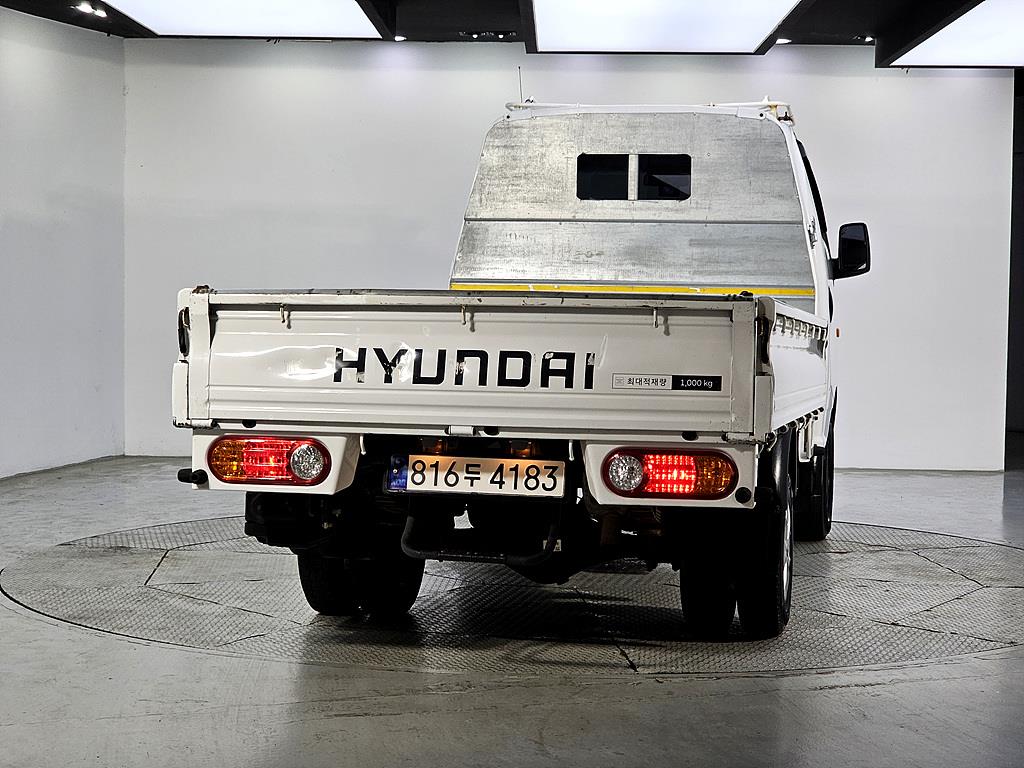 Small Truck Cargo (small) - Vista 3