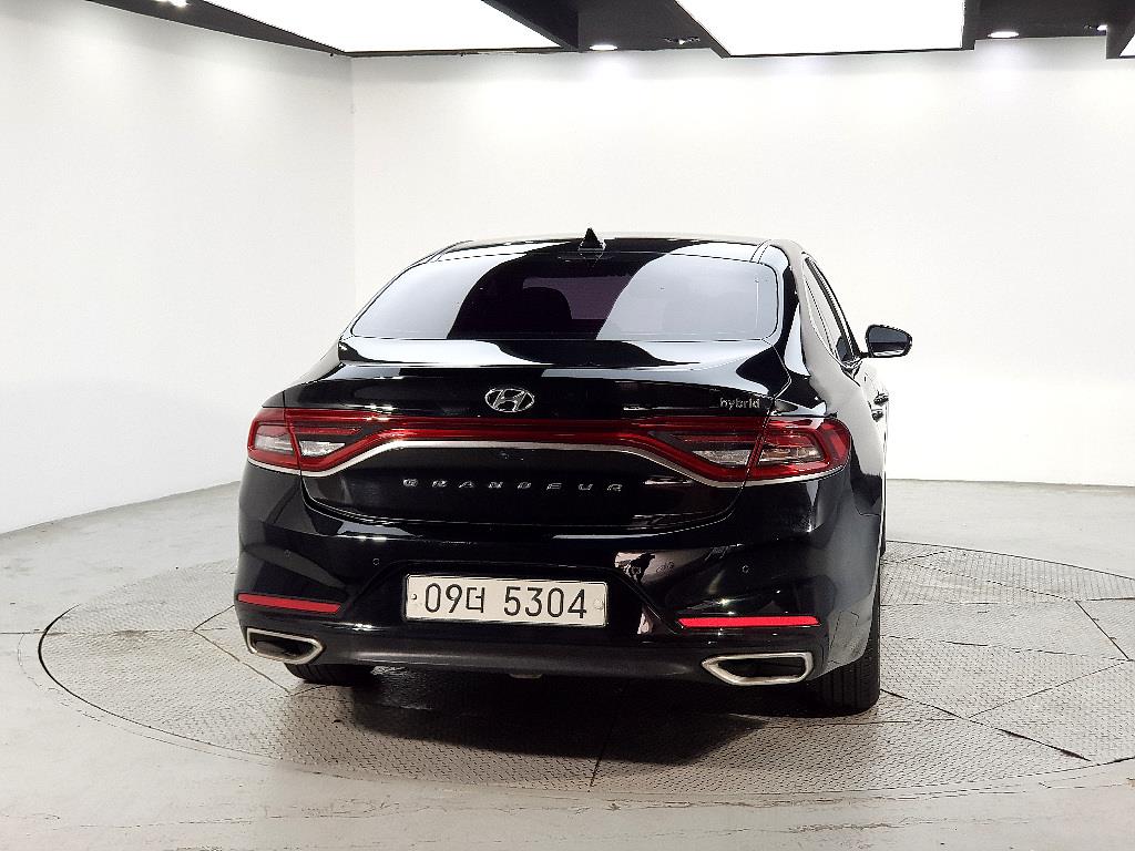 HYUNDAI Grandeur - Vista 3