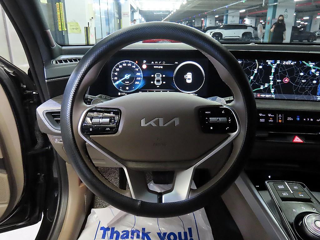 KIA K8 - Vista 10