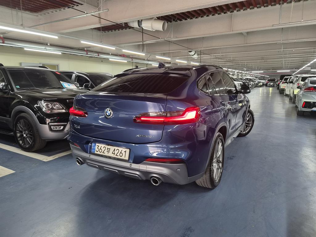 BMW X4 - Vista 8
