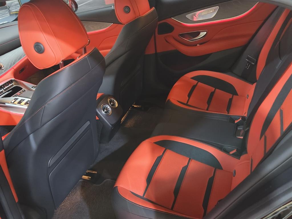 Mercedes Benz AMG GT - Vista 10