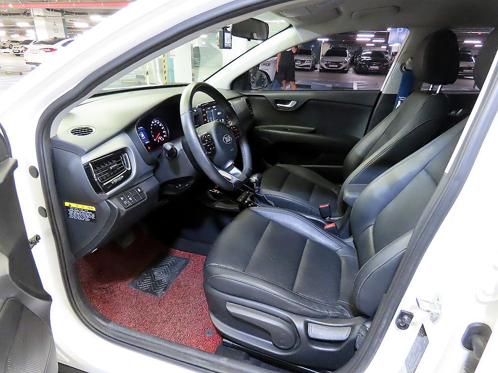 KIA Stonic - Vista 8