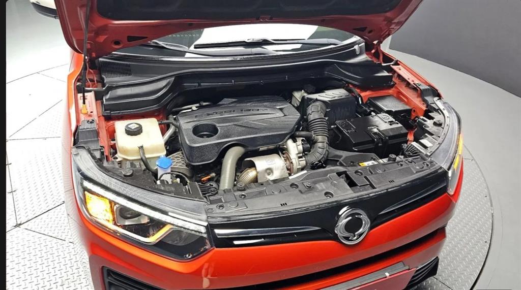 Ssangyong Tivoli - Vista 9