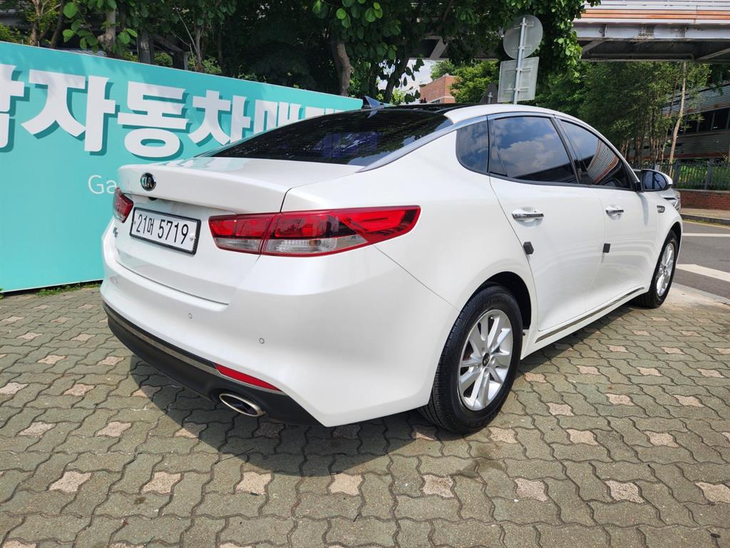 KIA K5 - Vista 3
