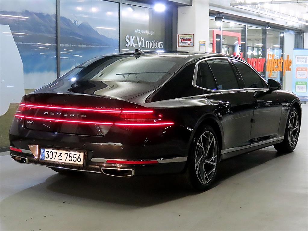 Genesis G90 - Vista 6
