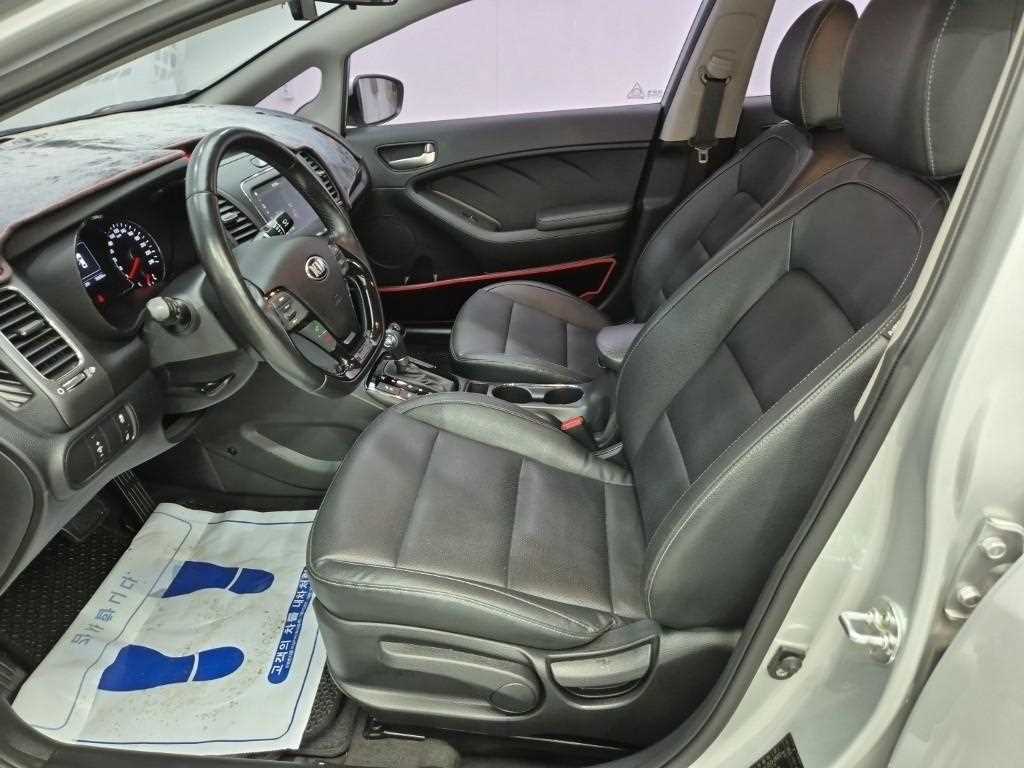 KIA K3 2016 Plateado - Importación desde Corea - HF Imports Iquique - Foto 13