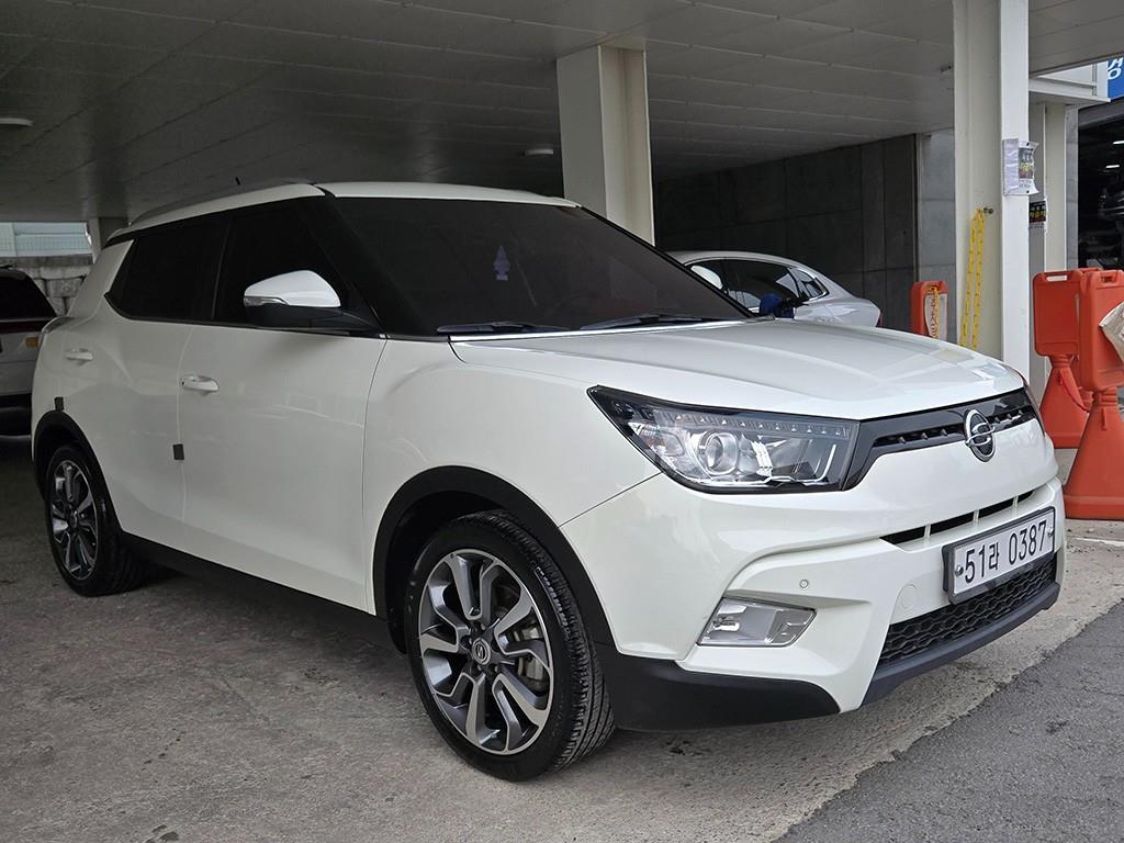Ssangyong Tivoli - Vista 2