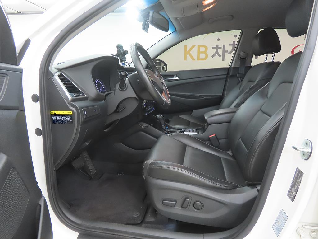 HYUNDAI Tucson - Vista 7