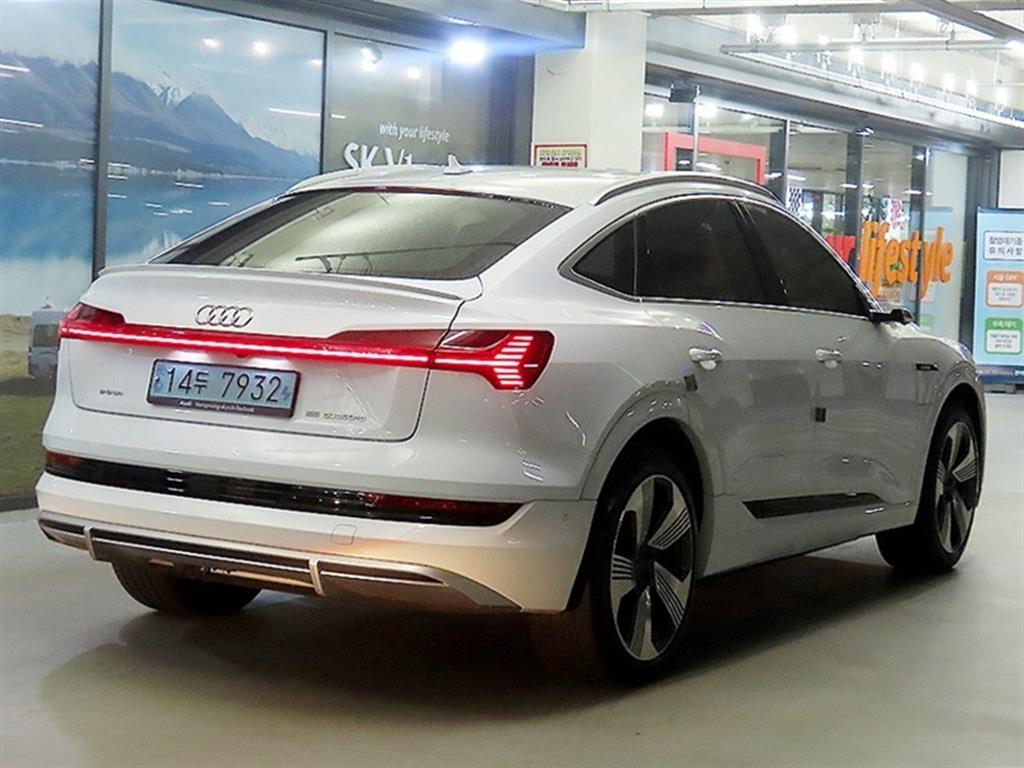Audi e-Tron - Vista 6