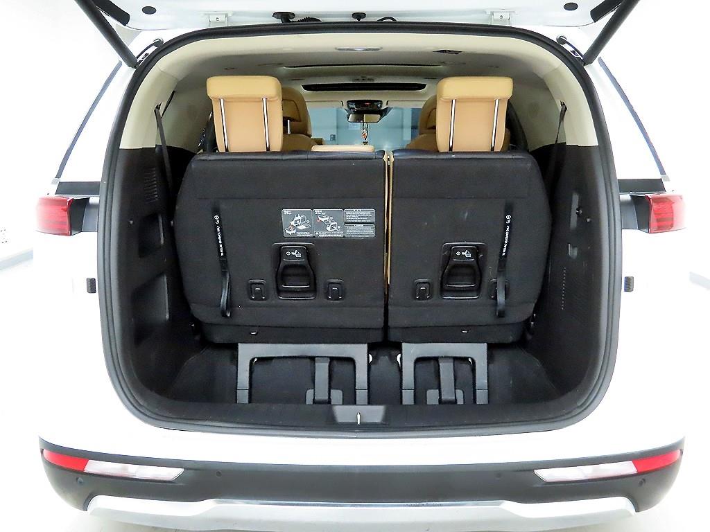 KIA Carnival - Vista 7