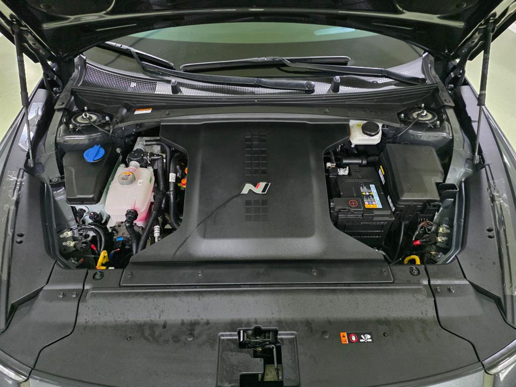 HYUNDAI Ioniq 6 - Vista 7