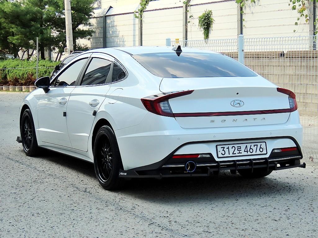 HYUNDAI Sonata - Vista 3