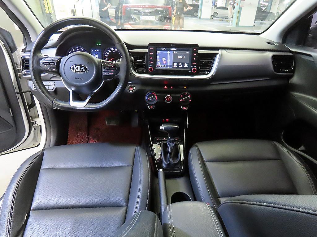 KIA Stonic - Vista 12