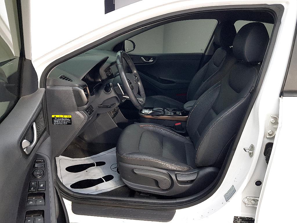 HYUNDAI Ioniq - Vista 10