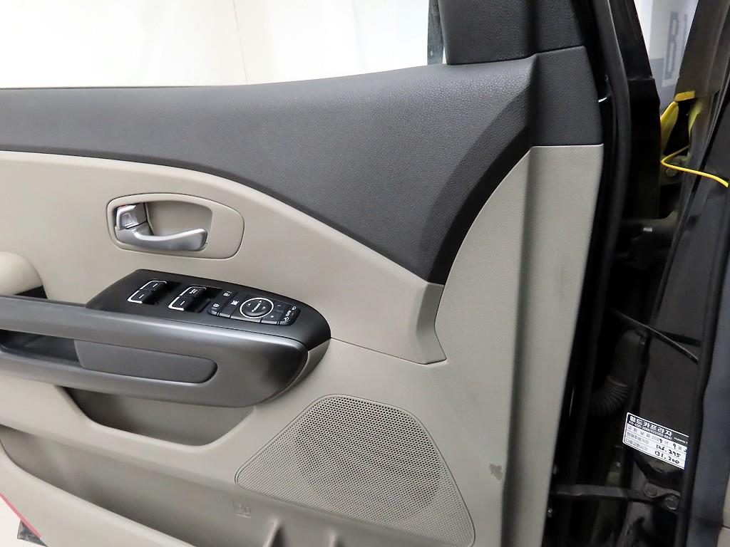 KIA Carnival 2014 Amarillo - Importación desde Corea - HF Imports Iquique - Foto 15