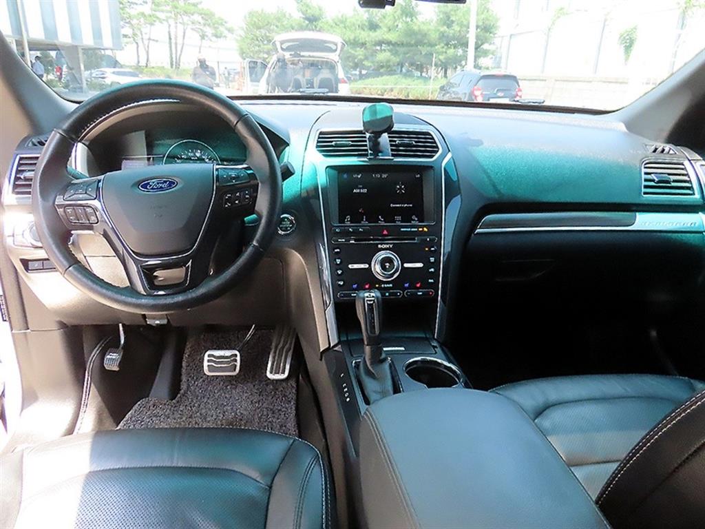 Ford Explorer - Vista 9