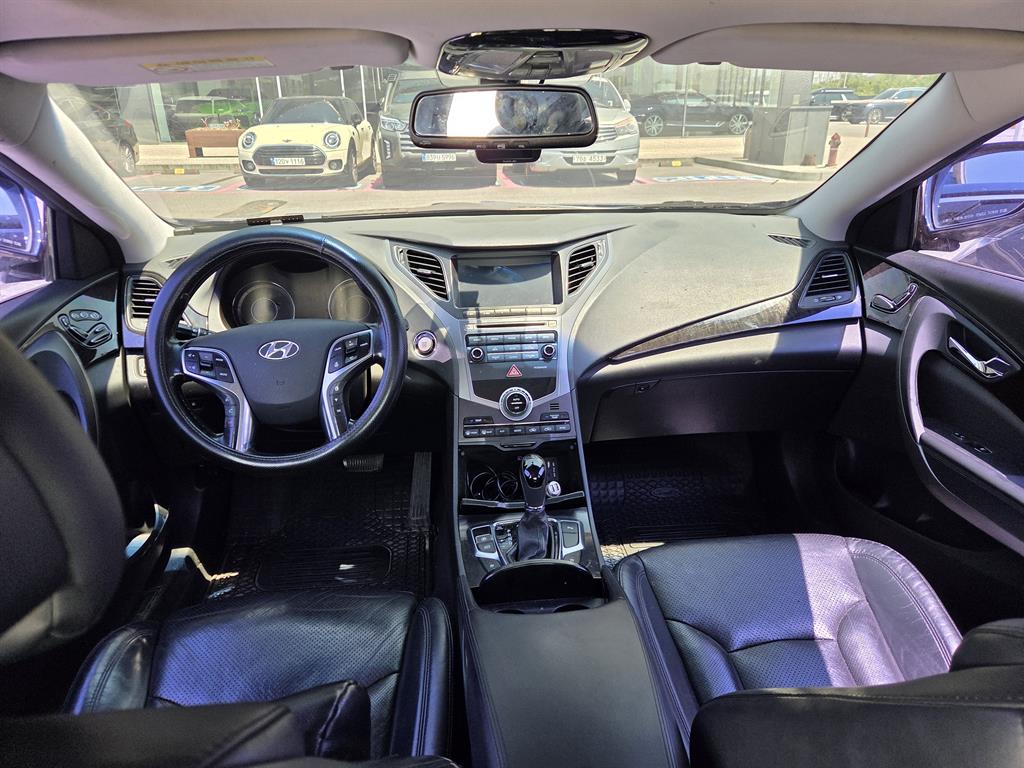 HYUNDAI Grandeur - Vista 7