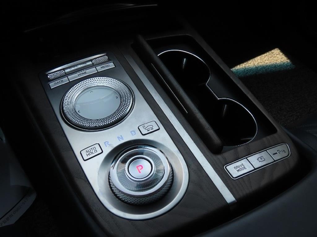 Genesis G80 - Vista 8