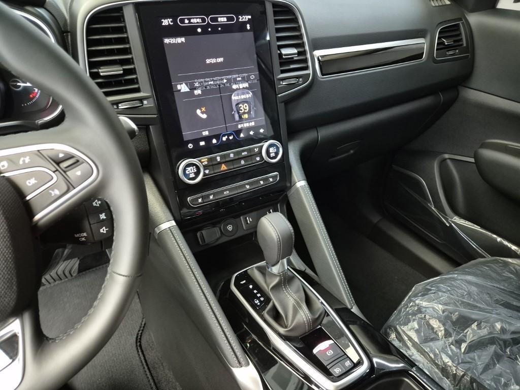 SAMSUNG QM6 - Vista 12