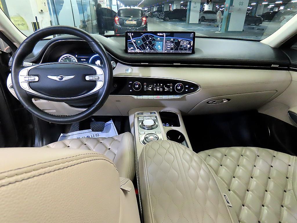 Genesis GV70 - Vista 12