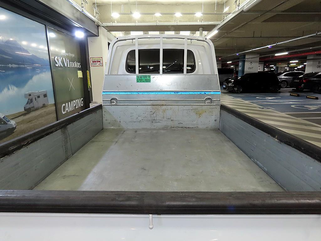 Small Truck Cargo (small) - Vista 8