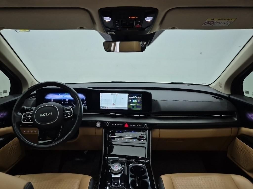 KIA Carnival - Vista 10