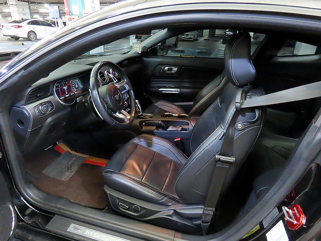 Ford Mustang - Vista 8