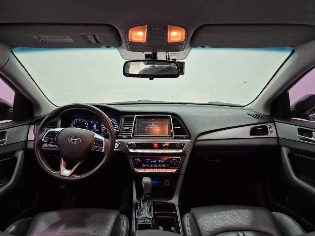 HYUNDAI Sonata - Vista 9