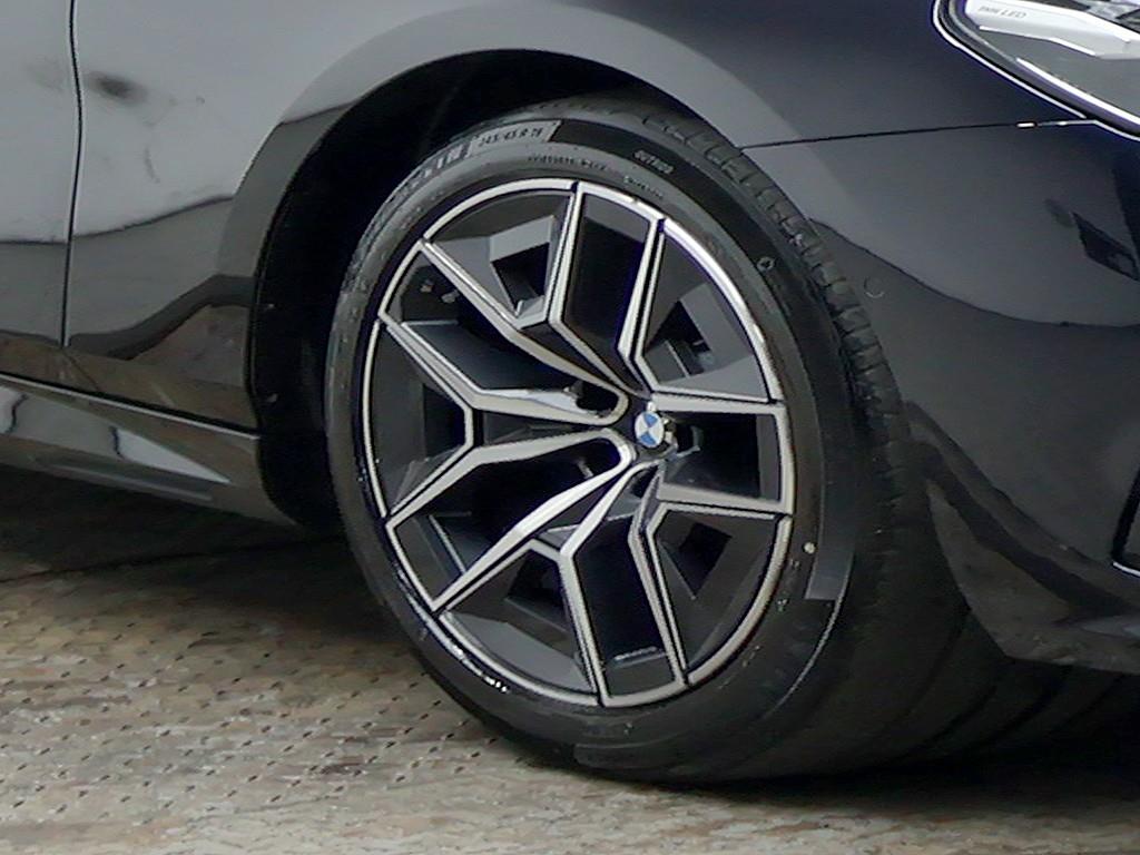 BMW 5 Series - Vista 10